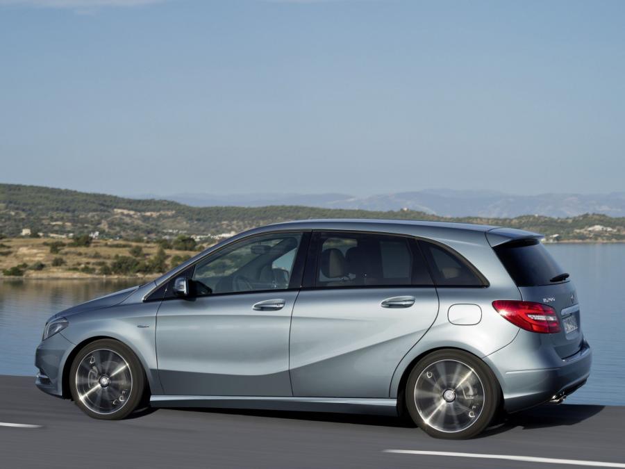  Mercedes-Benz B200 CDI BlueEFFICIENCY 2011 года  (фото 8 из 30)